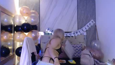 ashley__tylor online show from 04/24/26, 10:12