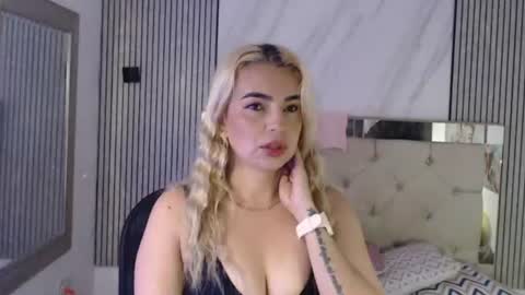Snapshot of ashley__tylor chatting on 06/25/26, 03:49 ashley__tylor online show from 06/25/26, 03:49