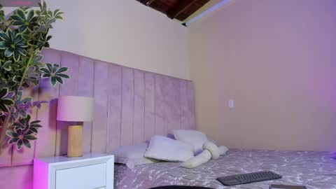 ashley_beaomunt online show from 04/01/26, 11:22