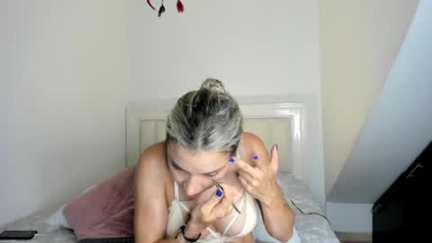 Snapshot of ashley_blair chatting on 07/04/26, 06:14 ashley_blair online show from 07/04/26, 06:14