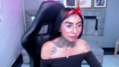 Snapshot of ashley_blum_v chatting on 09/17/25, 07:48 ashley_blum_v online show from 09/17/25, 07:48