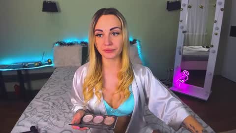 Snapshot of ashley_crashly chatting on 01/10/25, 10:17 Alina online show from 01/10/25, 10:17