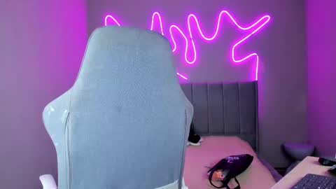 ASHLEY online show from 10/10/25, 06:45