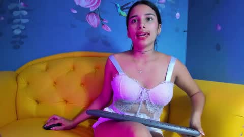 Snapshot of ashley_fresita chatting on 01/18/25, 03:42 ASHLEY online show from 01/18/25, 03:42