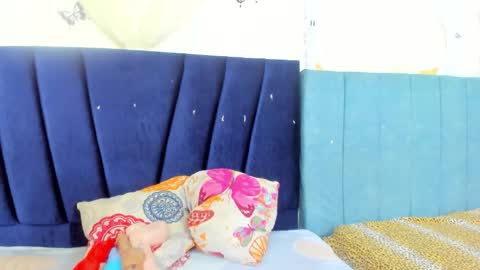 Snapshot of ashley_love12 chatting on 12/16/25, 11:37 ashley online show from 12/16/25, 11:37