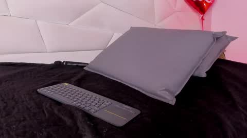 ashley_miller26 online show from 02/14/25, 05:46