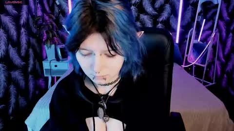 Snapshot of ashley_veil chatting on 02/19/26, 08:38 Ashley online show from 02/19/26, 08:38