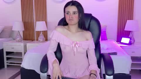 Ashley  online show from 11/05/25, 05:18