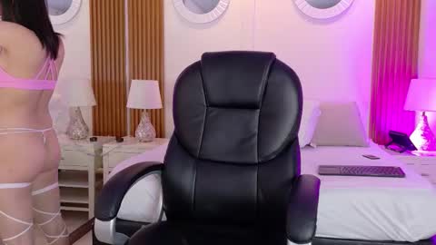 Ashley  online show from 11/06/25, 04:24