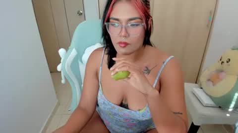 Ashley  online show from 07/17/26, 08:46