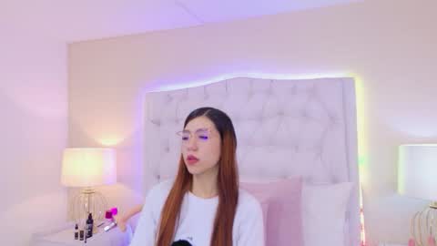 AshleyRoberh online show from 12/21/25, 12:12