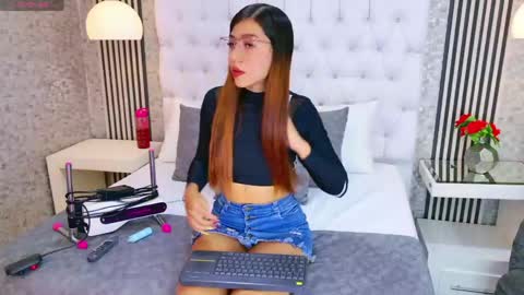 AshleyRoberh online show from 04/16/26, 07:47