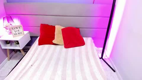 ashleyrobert_ online show from 02/02/26, 10:41