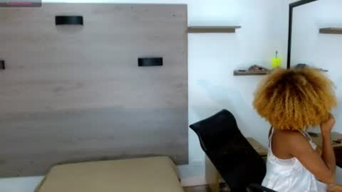ashleysofiathenison online show from 07/11/26, 12:41