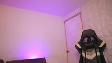 Ashley Lauren online show from 02/13/26, 04:41