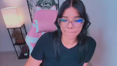Snapshot of ashleyy18__ chatting on 06/22/26, 05:54 Ashleyy18 online show from 06/22/26, 05:54