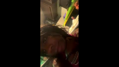 Snapshot of ashlieowens35 chatting on 11/30/25, 02:43 ashlieowens35 online show from 11/30/25, 02:43