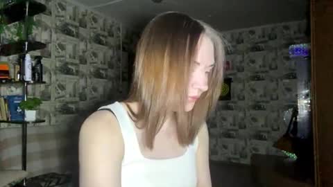 Lily online show from 03/26/26, 05:18