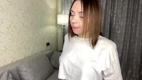 Lily online show from 04/09/26, 02:33