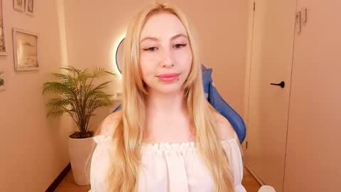Victoria  online show from 05/27/26, 02:30