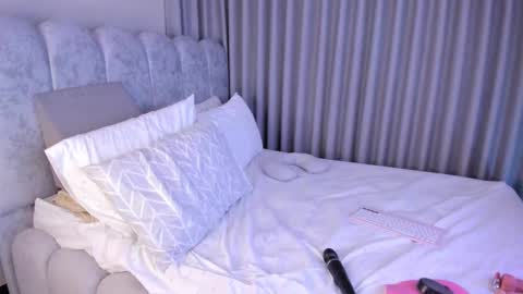 Paula Baleta  online show from 02/04/26, 12:49