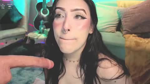 Snapshot of ashlynnlowe_ chatting on 10/02/25, 08:05 Ash online show from 10/02/25, 08:05