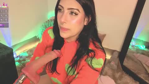 Snapshot of ashlynnlowe_ chatting on 10/20/25, 08:31 Ash online show from 10/20/25, 08:31