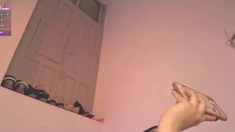 Snapshot of ashlynnlowe_ chatting on 11/10/25, 07:57 Ash online show from 11/10/25, 07:57