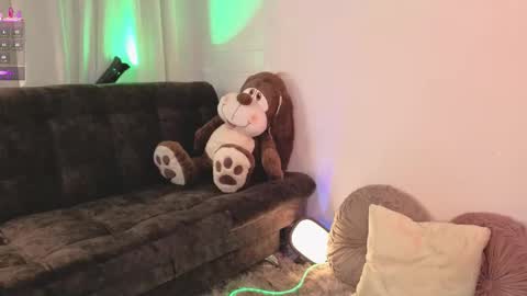 Snapshot of ashlynnlowe_ chatting on 02/06/26, 08:34 Ash online show from 02/06/26, 08:34