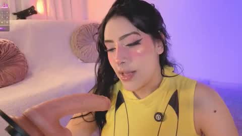 Snapshot of ashlynnlowe_ chatting on 02/22/26, 02:24 Ash online show from 02/22/26, 02:24