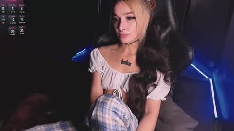 Mila online show from 12/07/24, 06:21