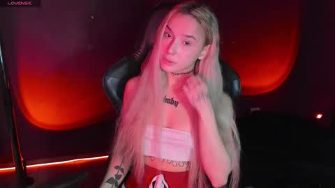 Mila online show from 09/28/25, 08:09