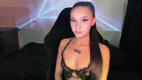 Mila online show from 06/04/26, 05:35