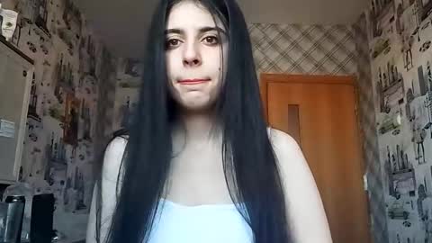 Lina online show from 12/15/25, 12:37