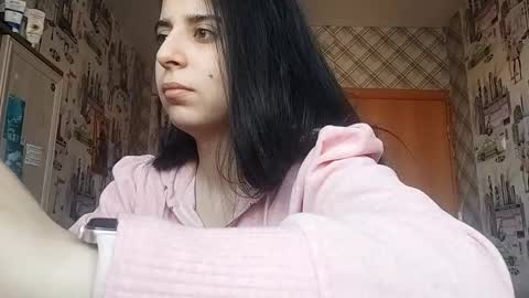 Snapshot of ashtonvisnosky chatting on 12/17/25, 12:16 Lina online show from 12/17/25, 12:16