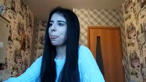 Snapshot of ashtonvisnosky chatting on 12/20/25, 10:39 Lina online show from 12/20/25, 10:39