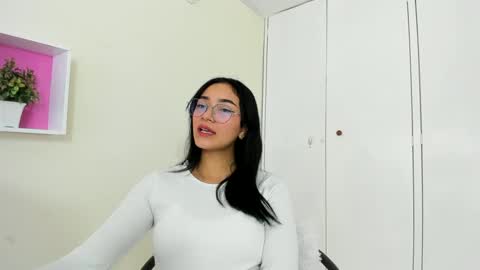 Camila online show from 01/28/25, 01:05