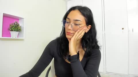 Camila online show from 02/21/25, 01:00