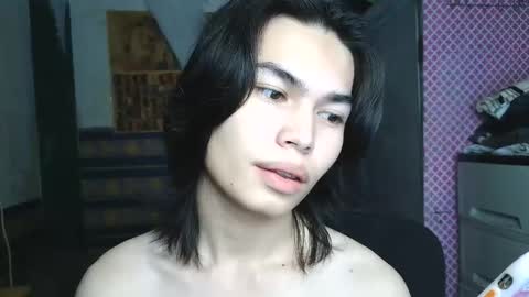 asian_babyboi online show from 01/13/26, 12:43