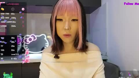 Snapshot of asian_euphoria chatting on 02/18/25, 05:53 Dju online show from 02/18/25, 05:53