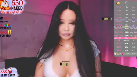 Snapshot of asian_gf chatting on 12/14/24, 07:18 usually start stream about 10 pm PST 1 am EST online show from 12/14/24, 07:18