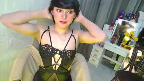 asian_handsomexx online show from 06/30/26, 10:16