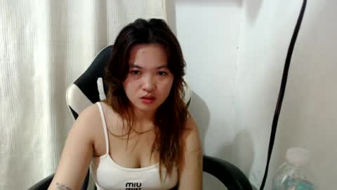 Snapshot of asian_honey69 chatting on 07/15/26, 03:39 bb girl online show from 07/15/26, 03:39