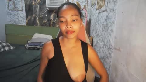 Snapshot of asian_janeth chatting on 04/19/26, 12:33 im janeth single mom online show from 04/19/26, 12:33