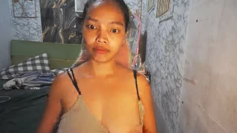 Snapshot of asian_janeth chatting on 04/22/26, 11:28 im janeth single mom online show from 04/22/26, 11:28