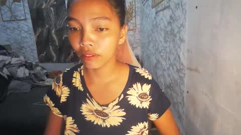 Snapshot of asian_janeth chatting on 04/29/26, 11:44 im janeth single mom online show from 04/29/26, 11:44