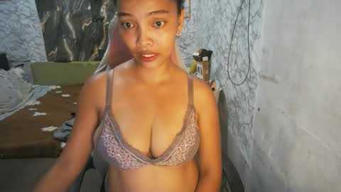 Snapshot of asian_janeth chatting on 06/04/26, 01:55 im janeth single mom online show from 06/04/26, 01:55