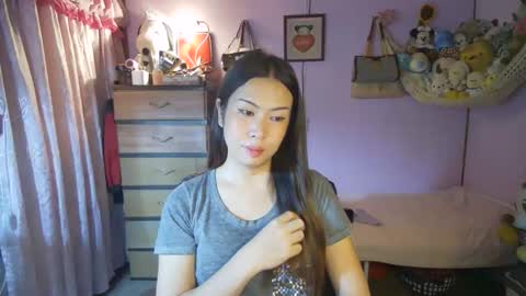 Snapshot of asian_llory chatting on 03/19/26, 09:24 asian_llory online show from 03/19/26, 09:24