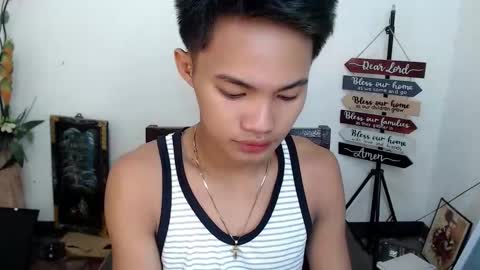 Snapshot of asian_lover05 chatting on 10/28/25, 08:22 asian_lover05 online show from 10/28/25, 08:22