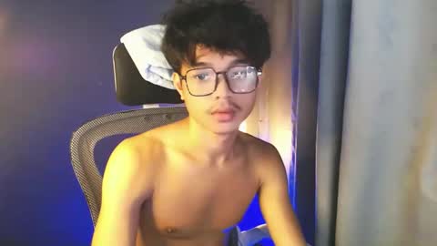 Snapshot of asian_mjxx chatting on 05/20/26, 12:11 cCALL ME MJ online show from 05/20/26, 12:11